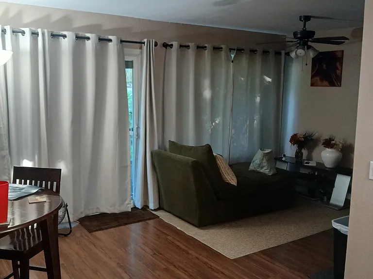 Elizabeth Ln — Photo 27