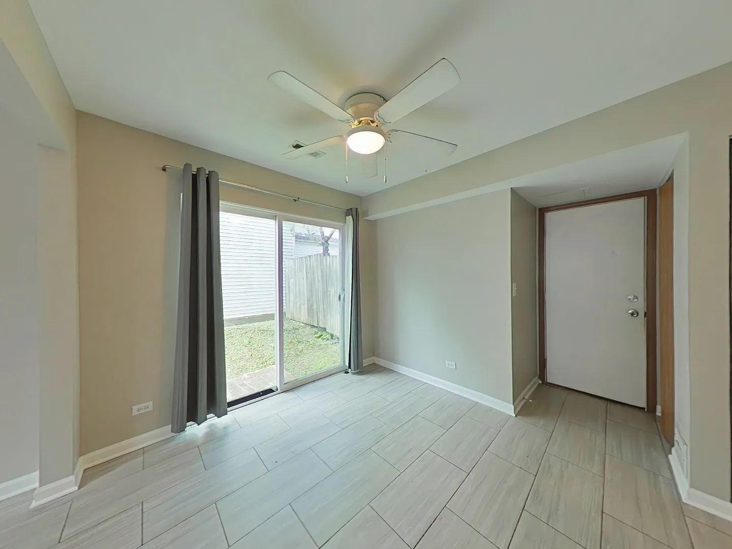 2 bed, 1.5 bath, 912 sqft, $2,200 — Photo 4
