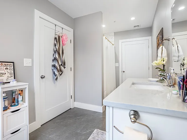 243 Bussey St #404 — Photo 12