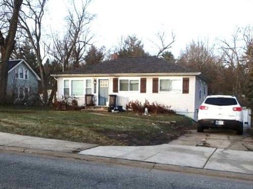 2nd image of 7350 Madison St