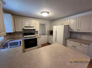 20 Eliot St #2, Chestnut Hill, MA 02467