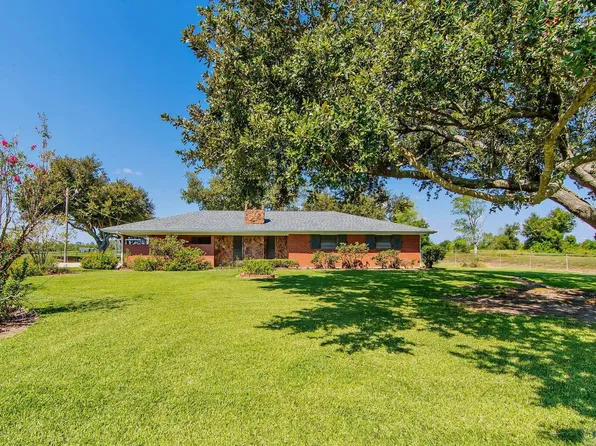 219 Company Canal Rd, Bourg, LA 70343