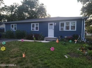 200 Pacific Ave, Beachwood, NJ 08722