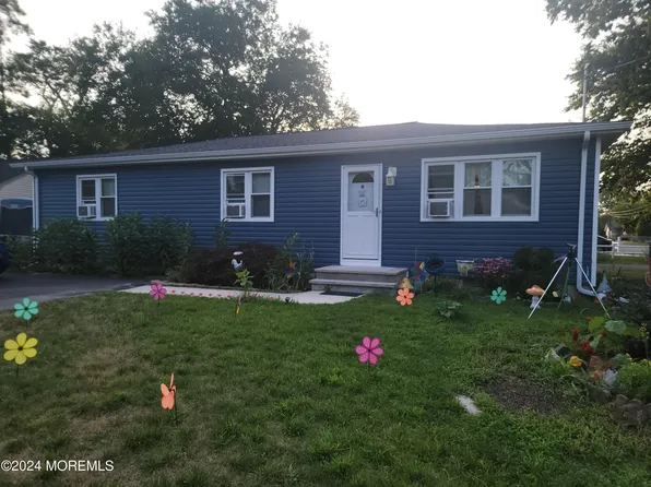 200 Pacific Avenue, Beachwood, NJ 08722