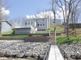 33 Rosco Rd, Lake Ozark, MO 65049