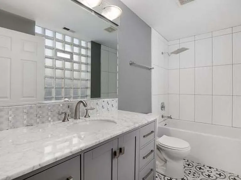 3511 N Seminary Ave #3 — Photo 7