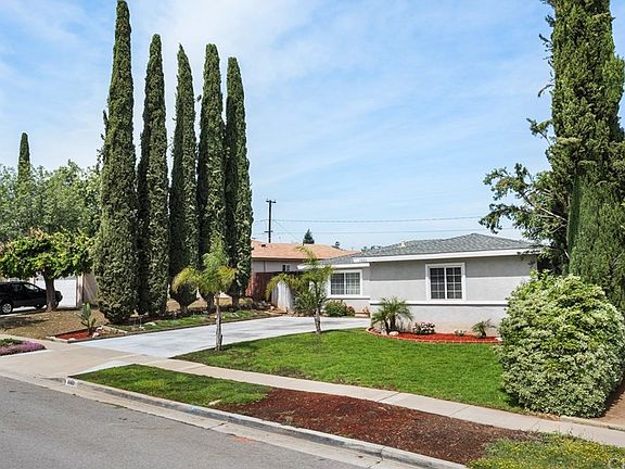 5th image of 1660 Adrienne Dr