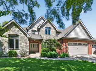 1082 Timber Edge Dr, Morris, IL 60450
