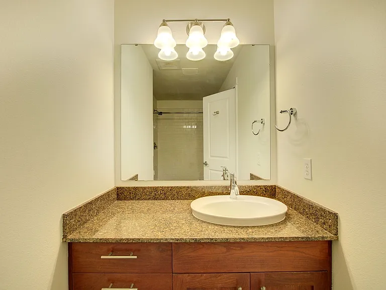 11525 Greenwood Ave N #401 — Photo 24