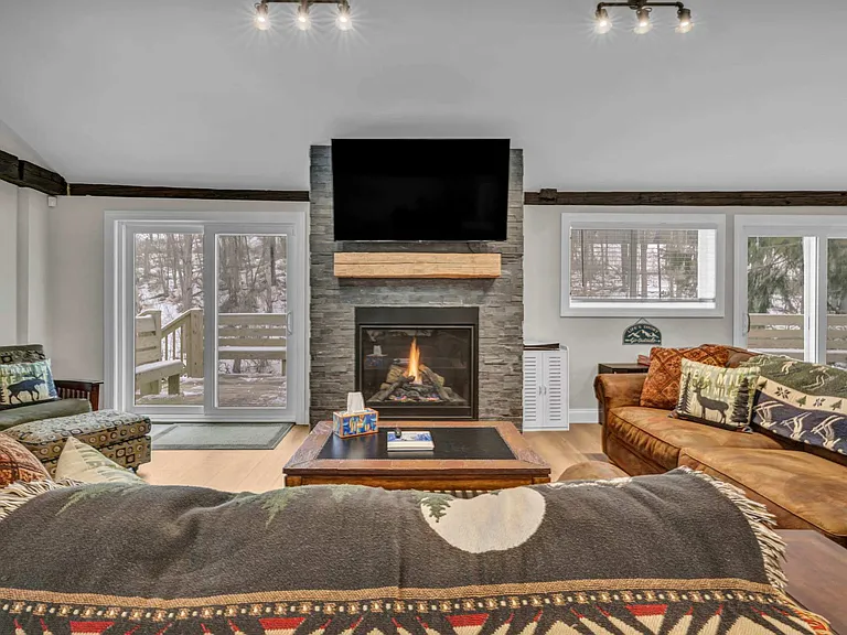 6924 Fish Hill Rd — Photo 26