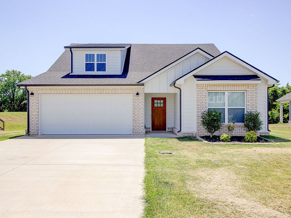 1st image of 381 Frontier Dr