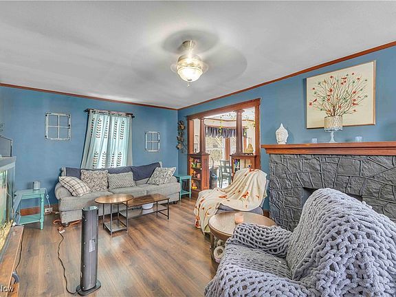 4th image of 1853 West Ave