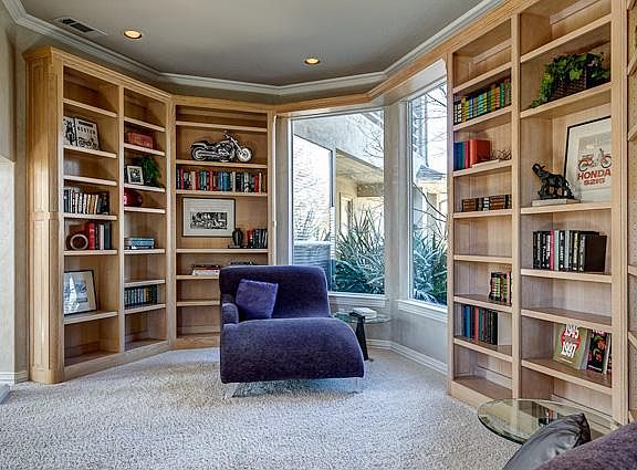 4th image of 4808 Lakeshore Ct