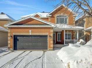 118 Oakfield Cres, Ottawa, ON K2J 5H6