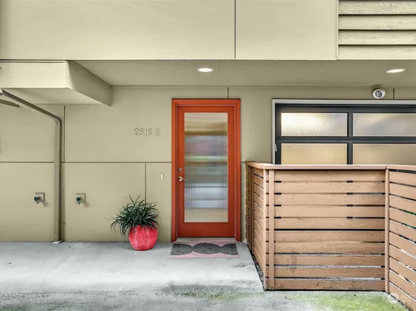 2816 NW 56th Street #B, Seattle, WA 98107