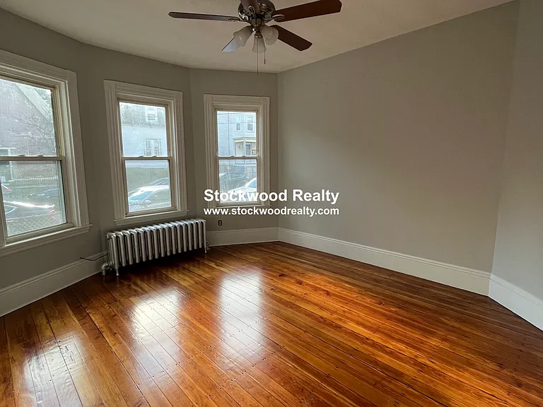 274 E Cottage St #1 — Photo 25
