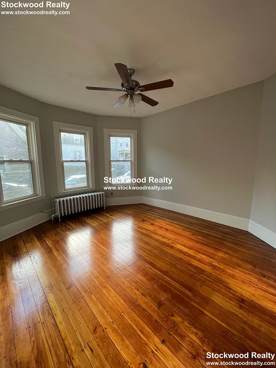 Building Photo - 274 E Cottage St #1