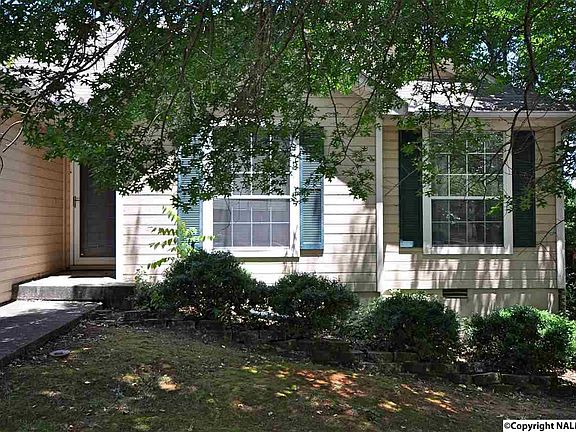 2nd image of 110 River Oaks Dr
