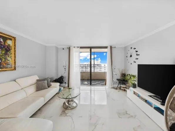 2500 Parkview Dr APT 2119, Hallandale, FL 33009