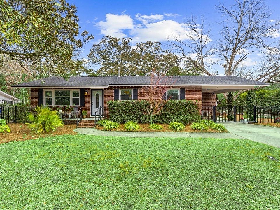 1st image of 18 Murray Hill Dr