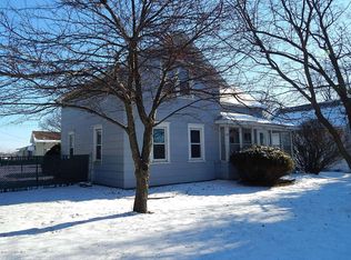 90 S Fremont St, Lewiston, MN 55952