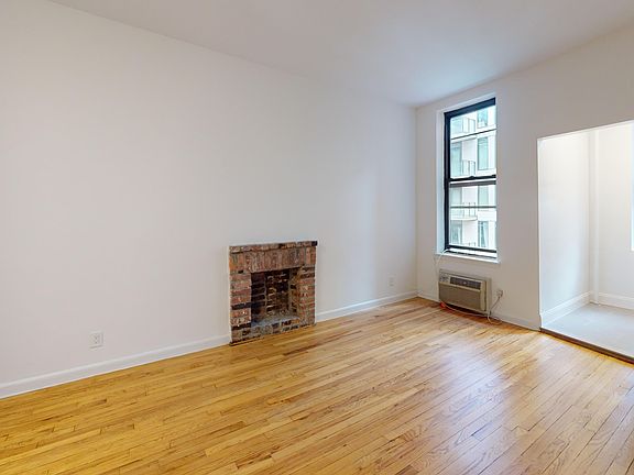 3rd image of 313 E 85th St APT 4C