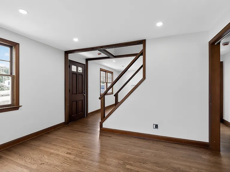 30 Jarvis Rd — Photo 18