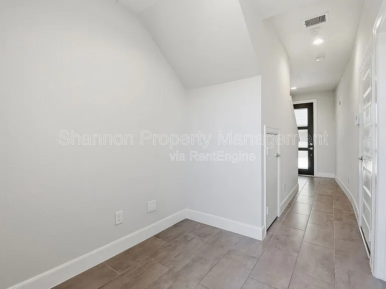 3024 Charline Ave — Photo 6