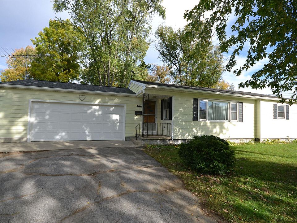 1st image of 3 Ames Pl