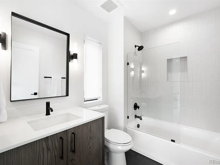 2498 Wolff St — Photo 30