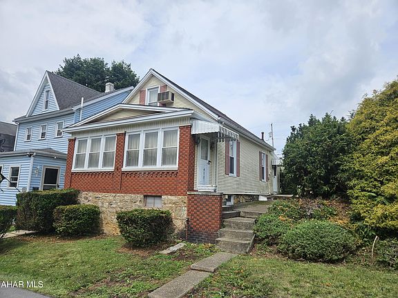 2nd image of 410 Grant Ave