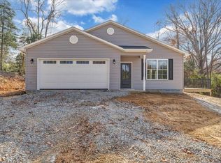 390 Gravel Hill Rd, Troutville, VA 24175