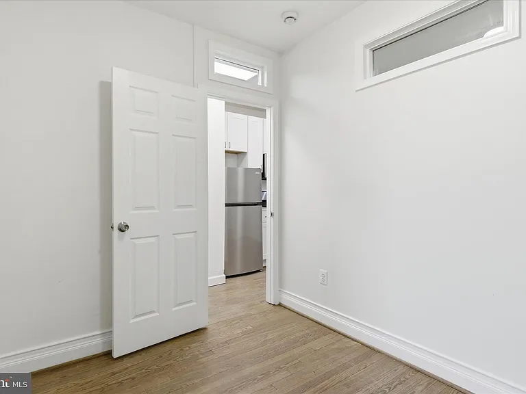 221 20th St NE #3 — Photo 18