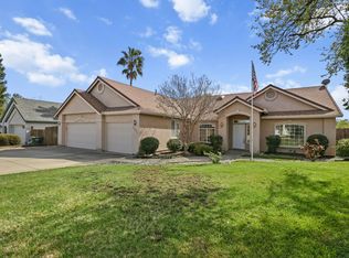 5825 Diamond Ridge Dr, Redding, CA 96003