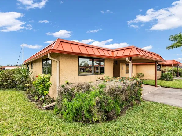 3866 Catalina Dr, Bradenton, FL 34210