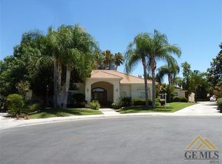 9100 Aboudara Ct, Bakersfield, CA 93311