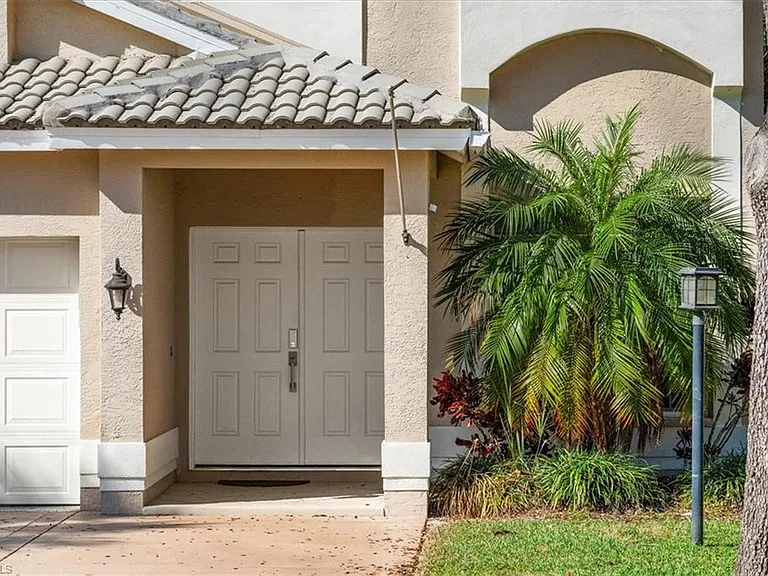 12341 Eagle Pointe Cir — Photo 4