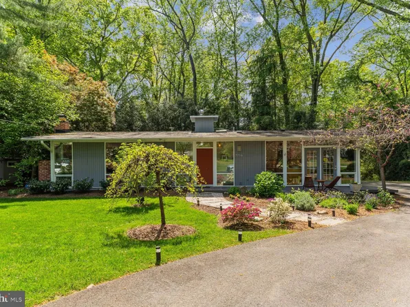 7716 Elba Rd, Alexandria, VA 22306