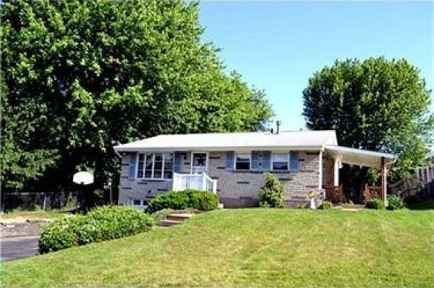 1st image of 25 Nancy Dr