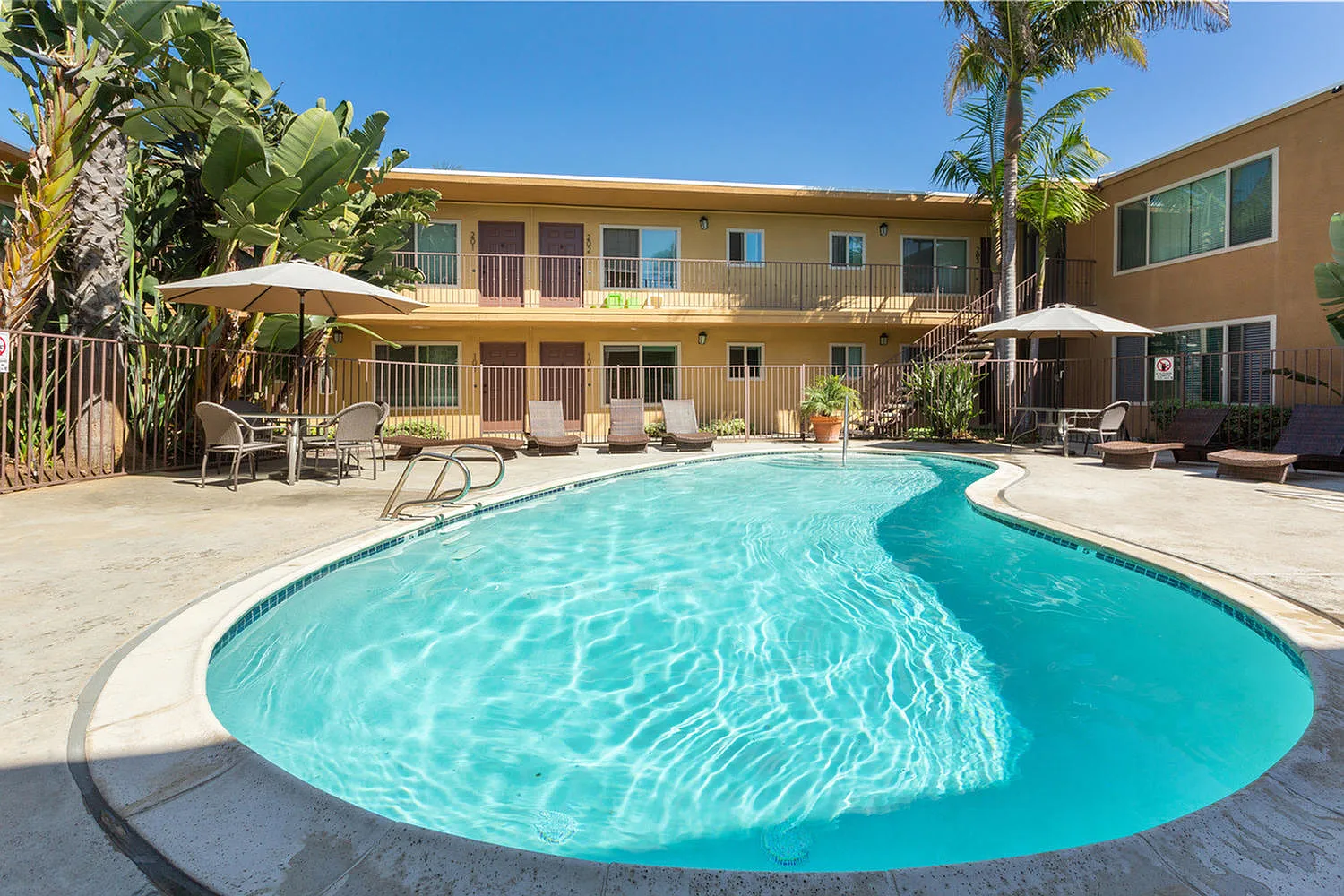 Elan Coco Palms — Photo 2