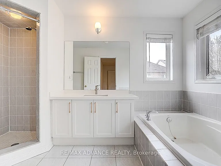 137 Laramie Cres — Photo 23