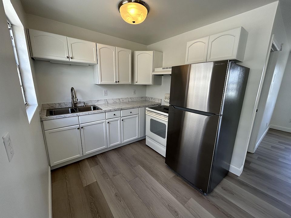 1st image of 1225 E New Haven Ave #3