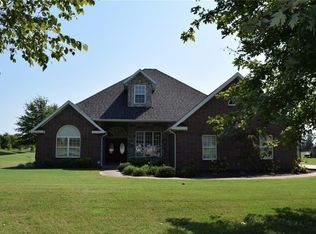 378 Brush Creek Rd, Springdale, AR 72762