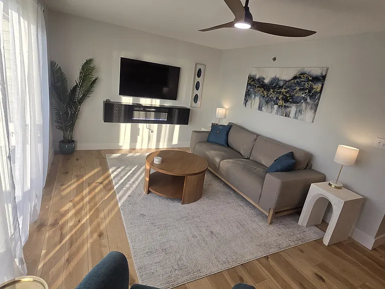 1091 Redbud Rd #43 — Photo 1