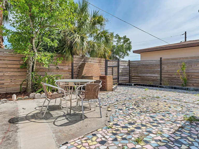 2906 W Nassau St — Photo 27