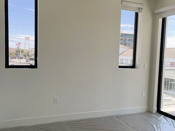 5th image of 3766 Motor Ave #301