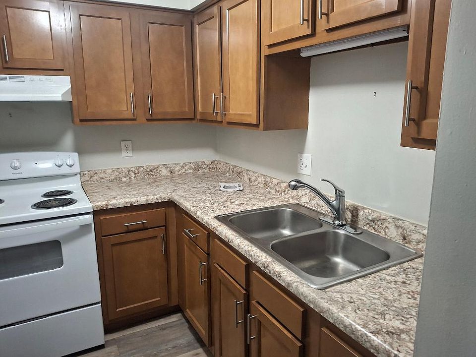 2nd image of 1550 Slade Ave APT 103
