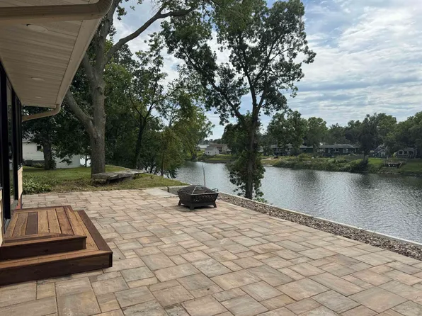 406 W Water St, Shell Rock, IA 50670