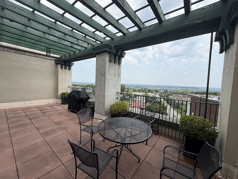 3900 Rose Hill Ave #905 — Photo 17
