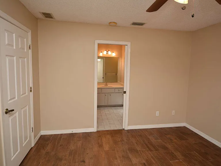 30 Farmsworth Dr #B — Photo 19